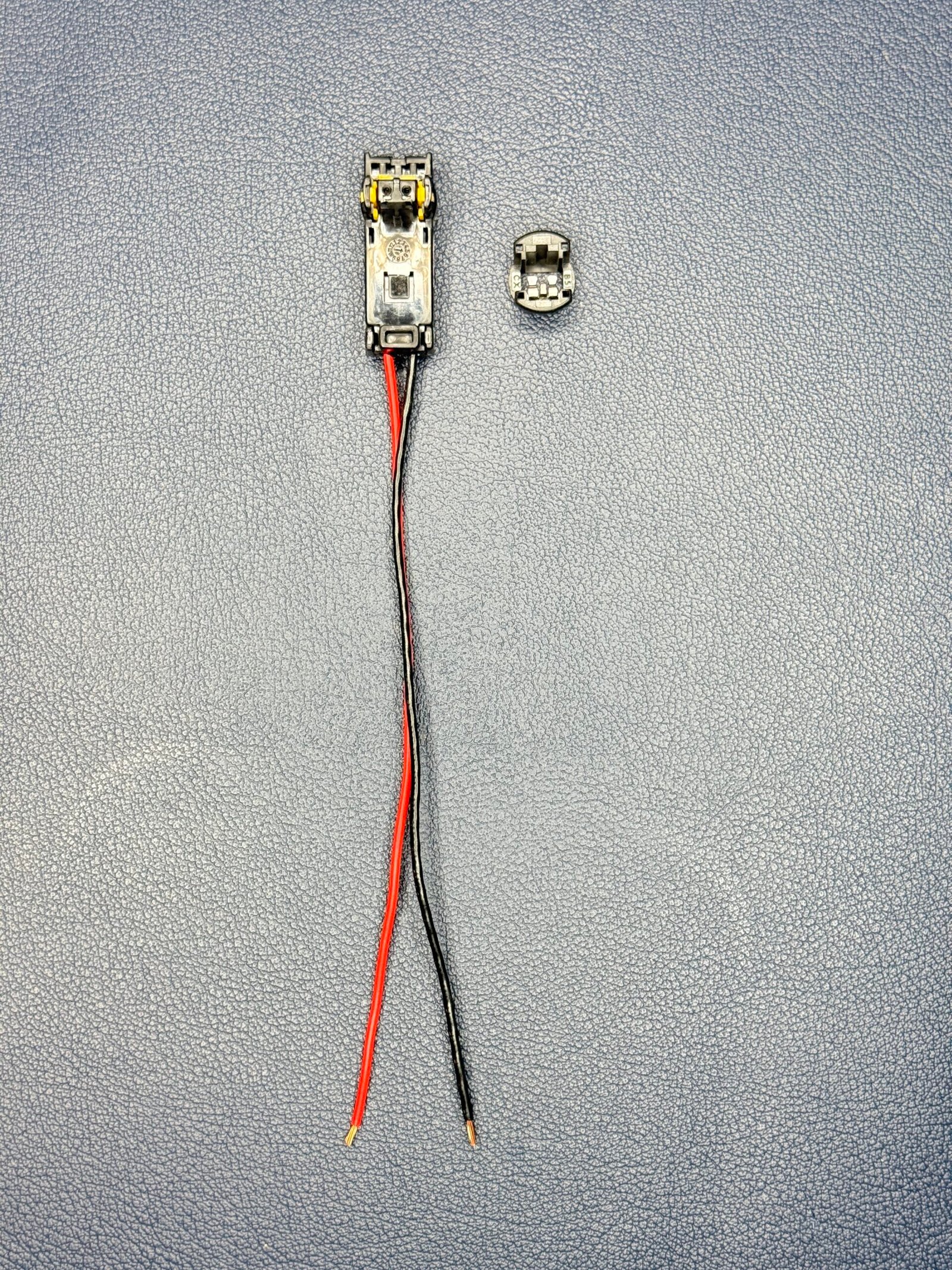 Driver Airbag Clock Spring Plugs And Connectors