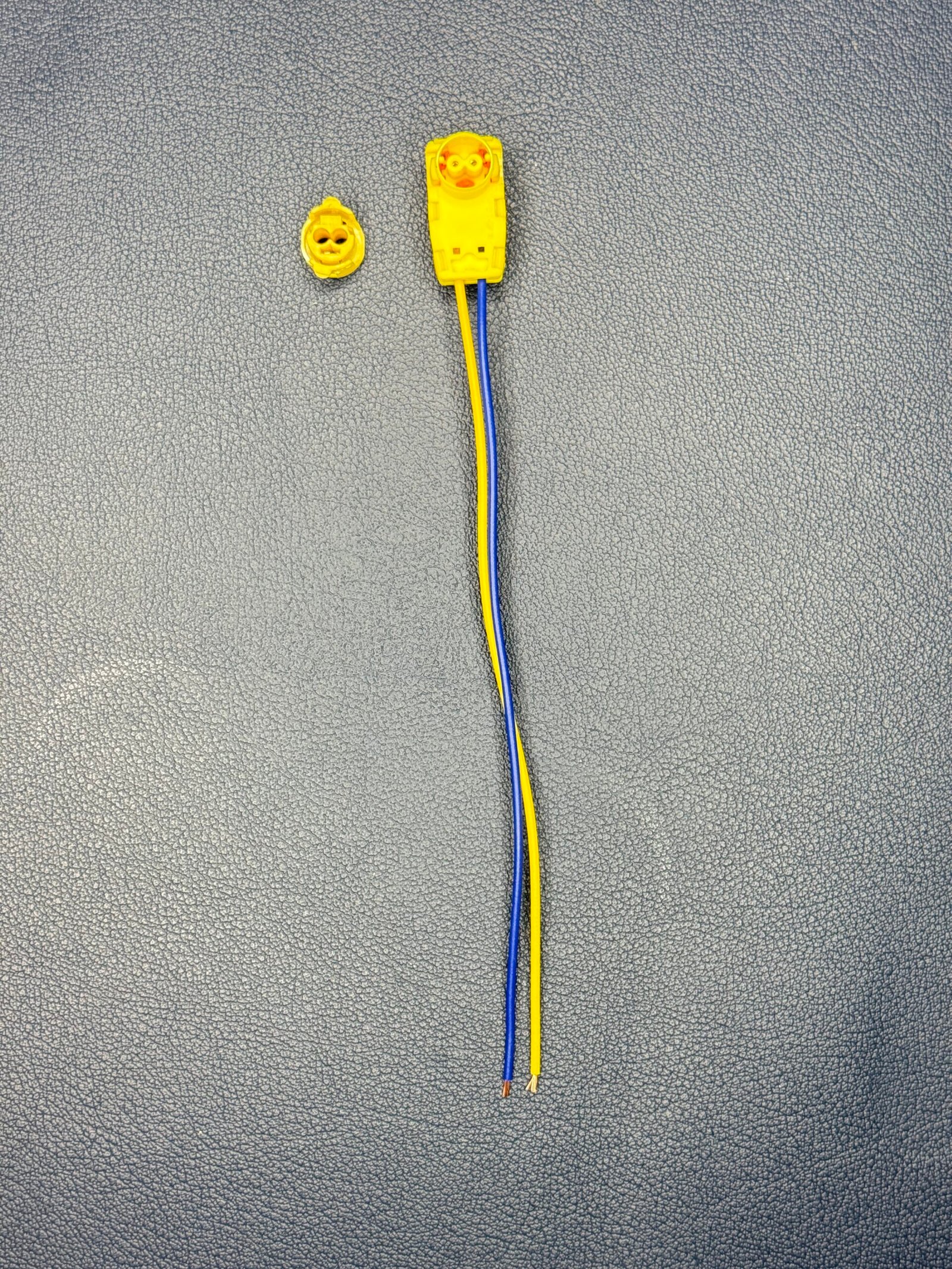 Driver Airbag Clock Spring Plugs And Connectors