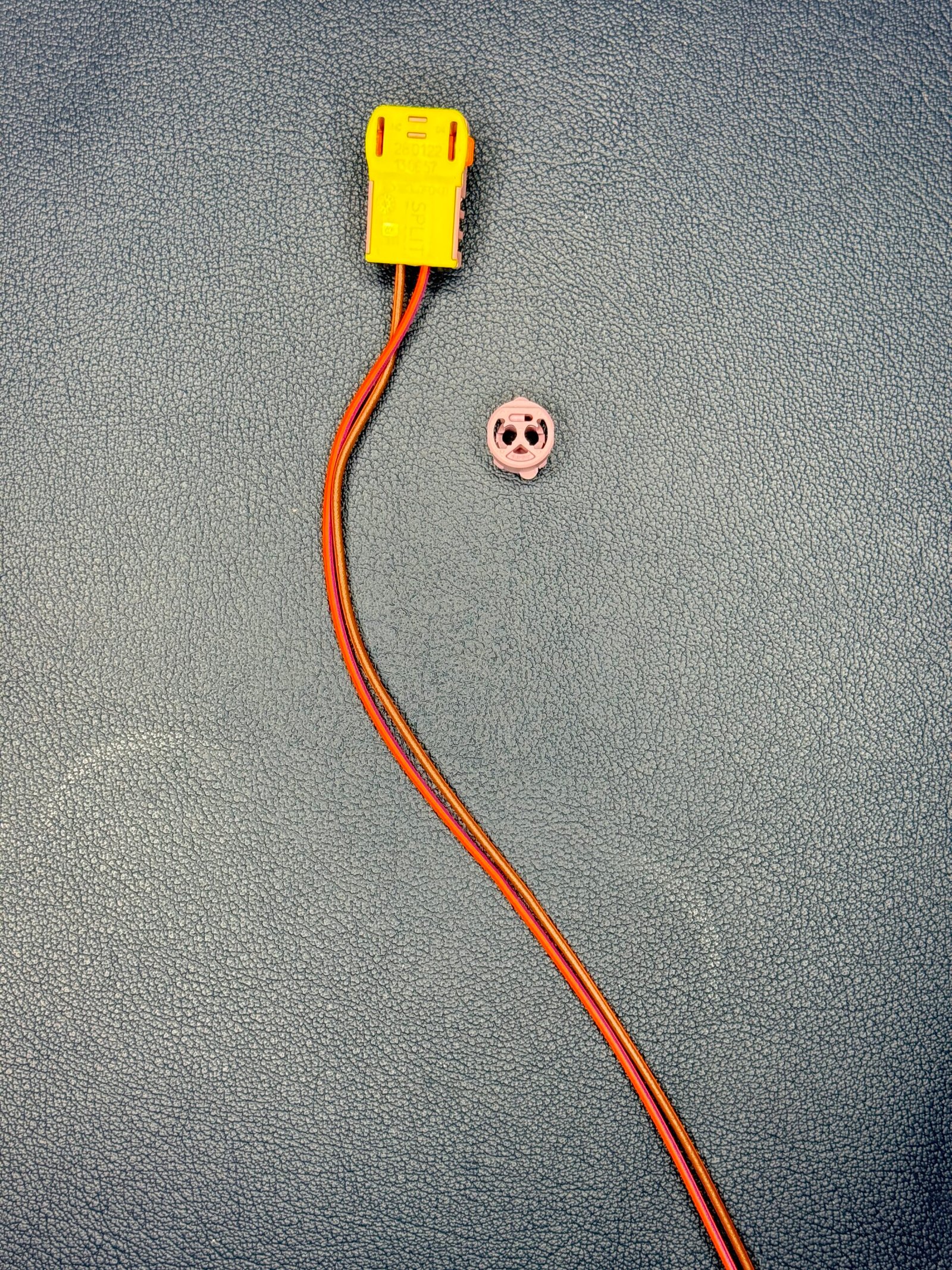 Driver Airbag Clock Spring Plugs And Connectors