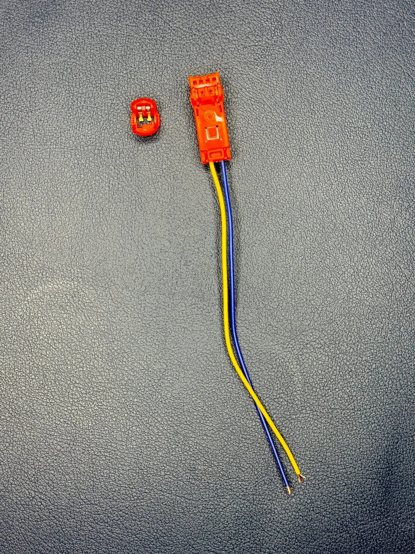 Driver Airbag Clock Spring Plugs And Connectors